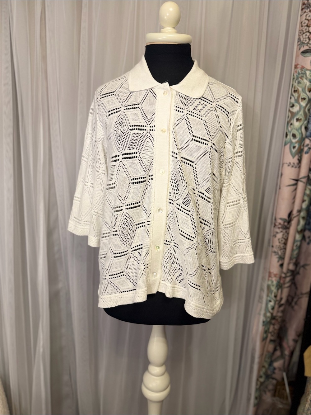BR Size Medium Ivory Open Knit Crochet Button Front Polo Cardigan